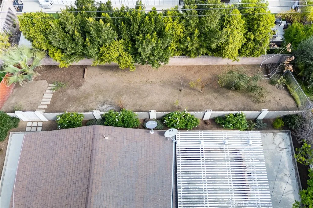 395 E Monterey Road, Corona, California 92879 home-pic-16